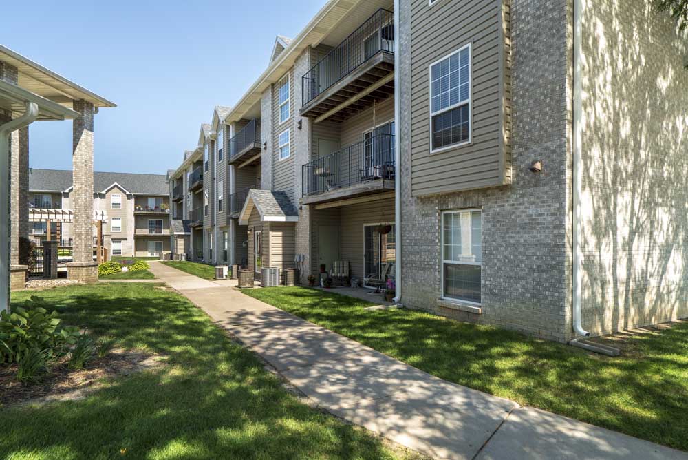 Pathway around community at Eagle Run Apartments in northwest Omaha 68164