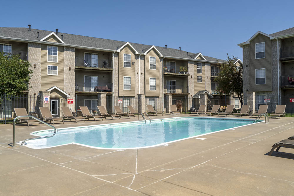 Swimming pool at Eagle Run Apartments in northwest Omaha 68164