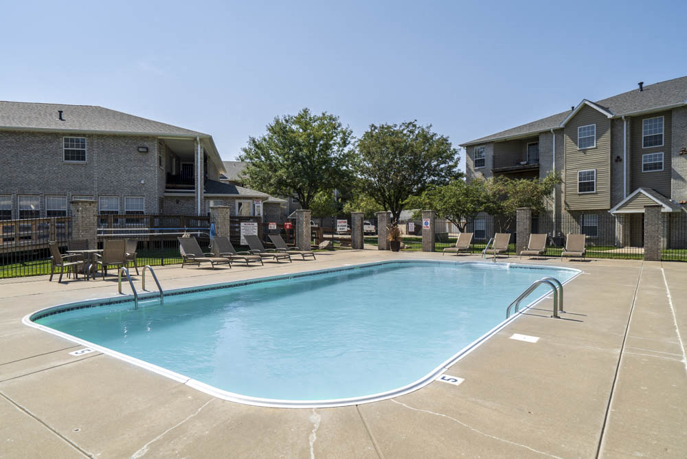 Outdoor pool at Eagle Run Apartments in northwest Omaha 68164