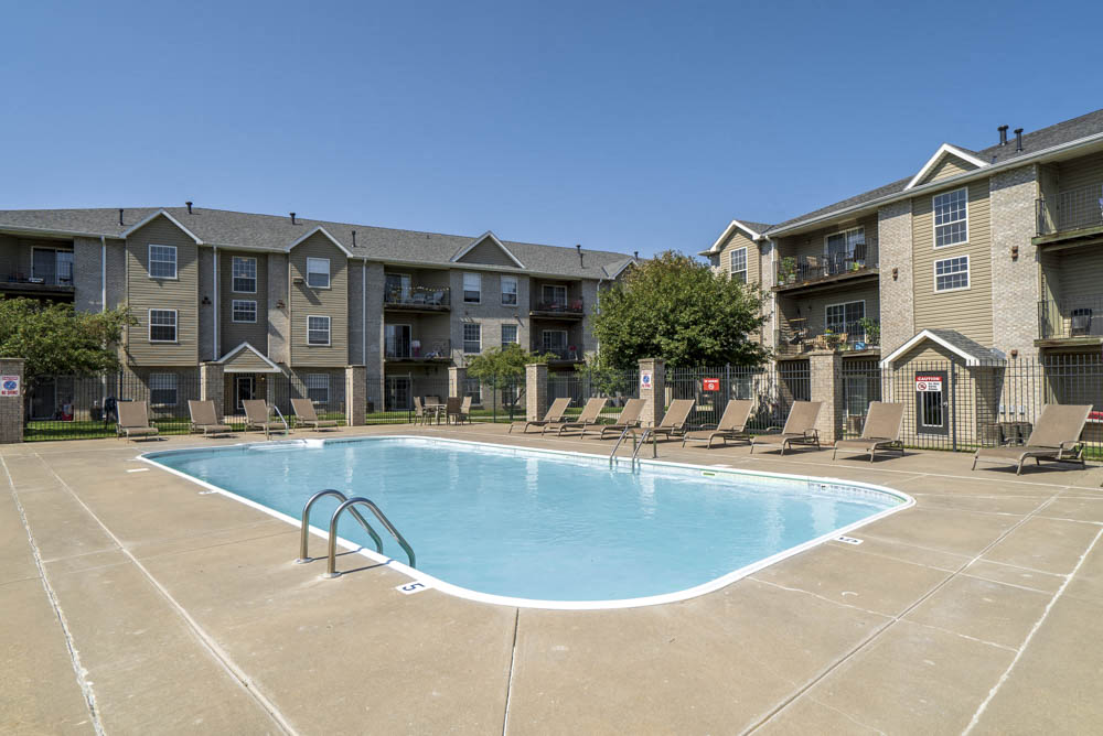 Outdoor pool at Eagle Run Apartments in northwest Omaha 68164