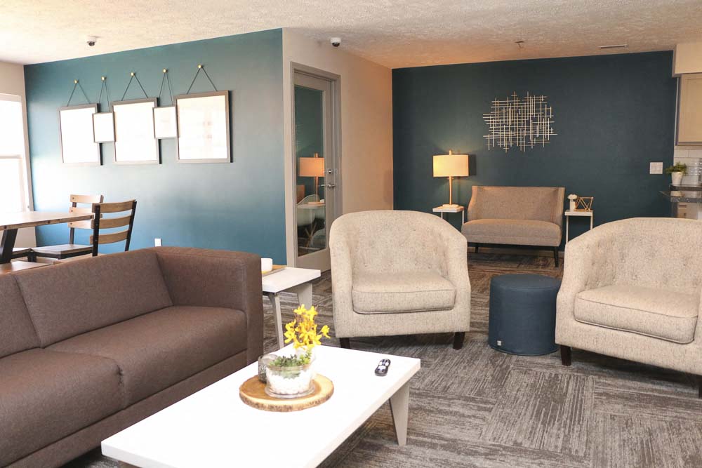 View of sitting area at the clubhouse-Eagle Run Apartments in Omaha NE