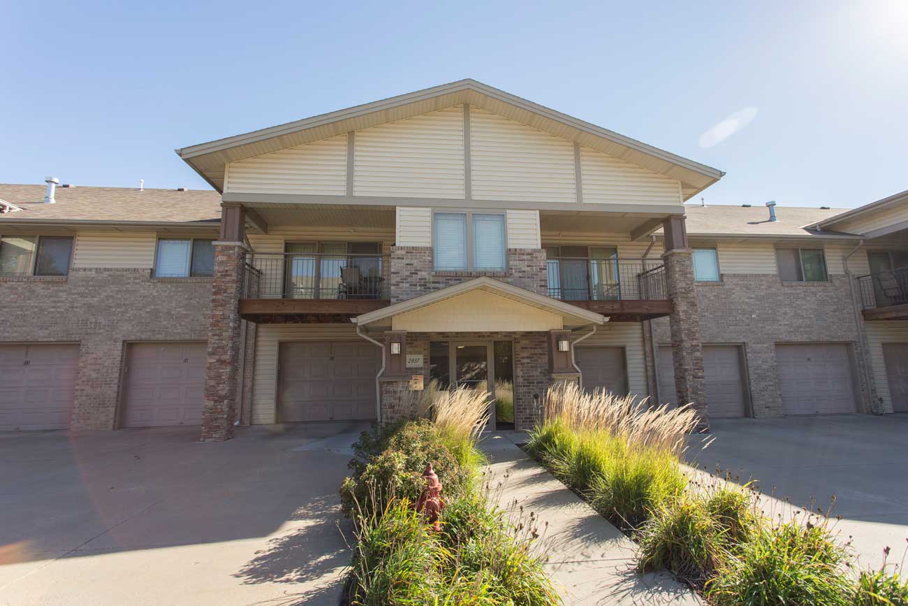 Exterior view of Grand Legacy Apartments in Omaha NE