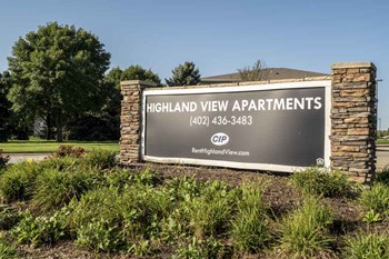 Signage outside Highland View that reads - Photo Gallery 48