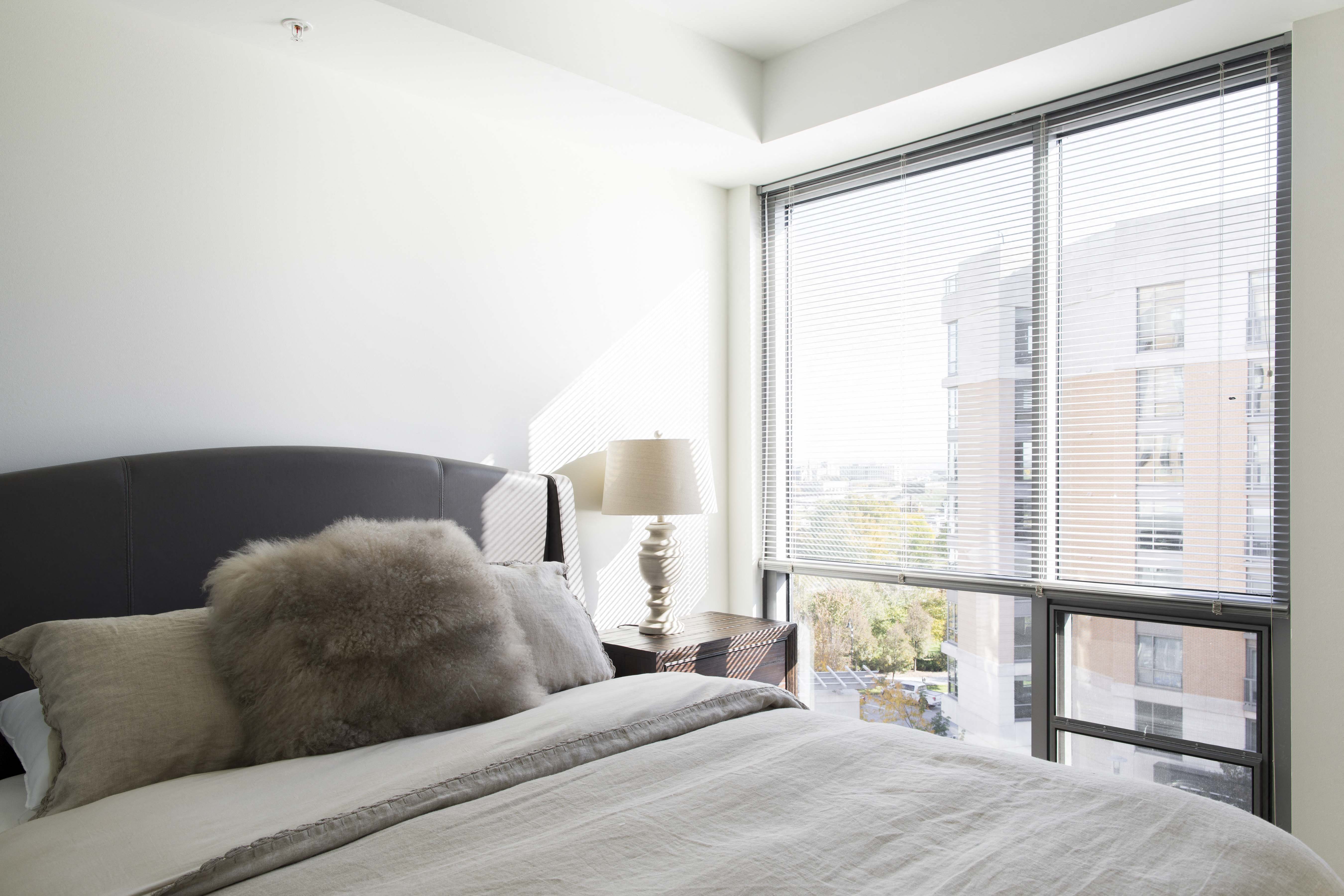 Interiors-Midtown-Crossing-Apartments-Omaha-NE-one-bedroom-apartment