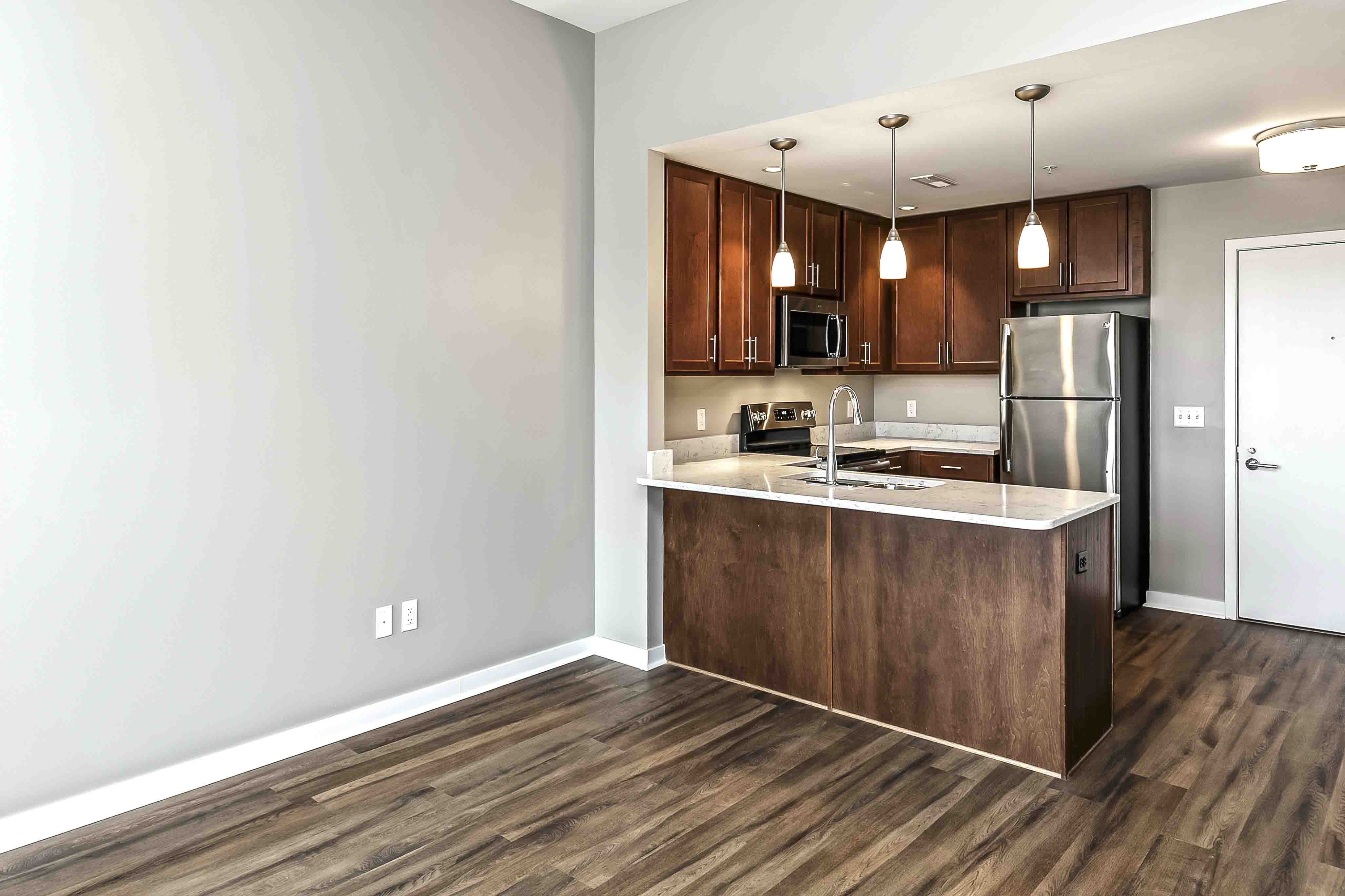 Interiors-Midtown-Crossing-Apartments-Omaha-NE-one-bedroom-apartment