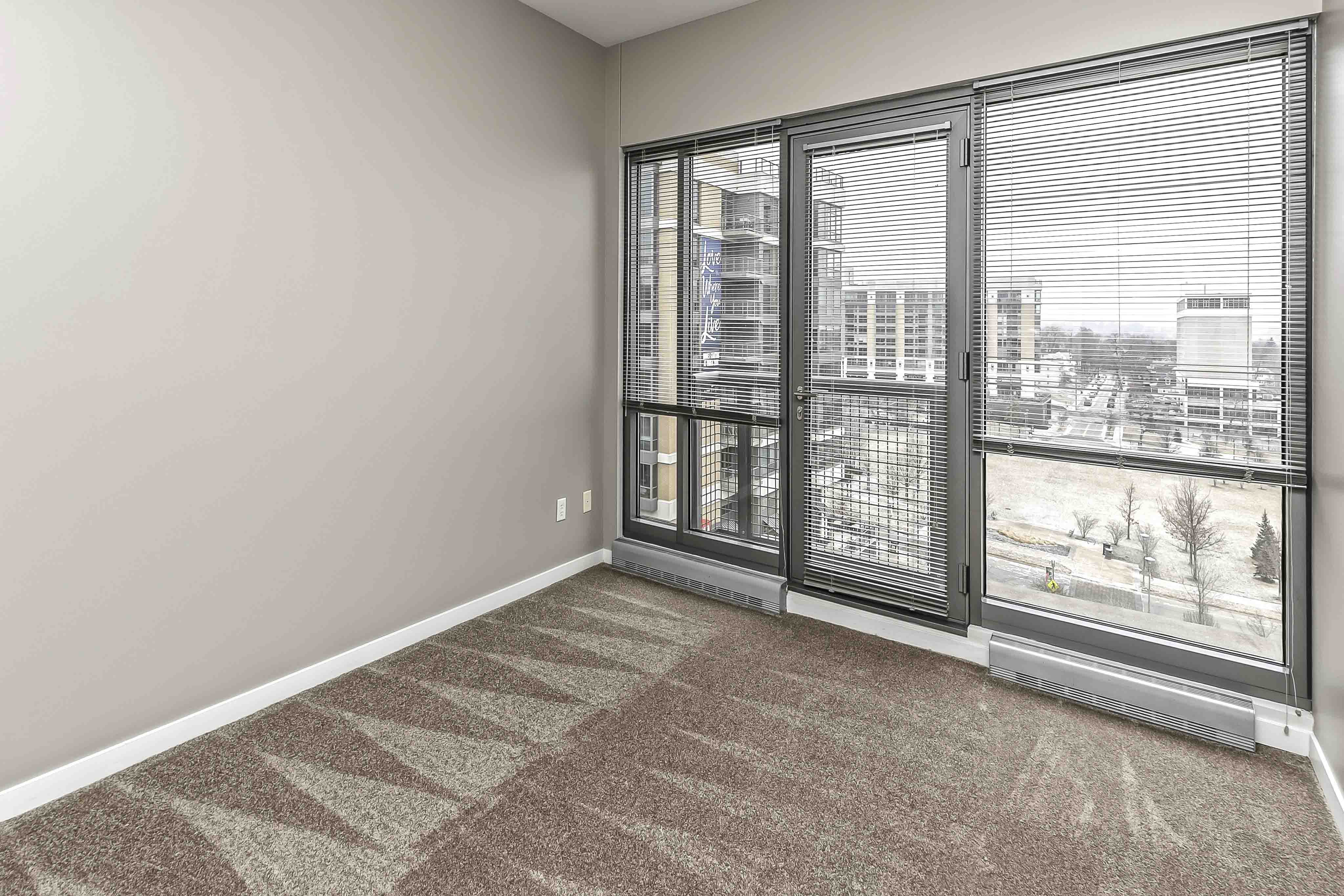 Photos of Midtown Crossing Apartments Apartments in