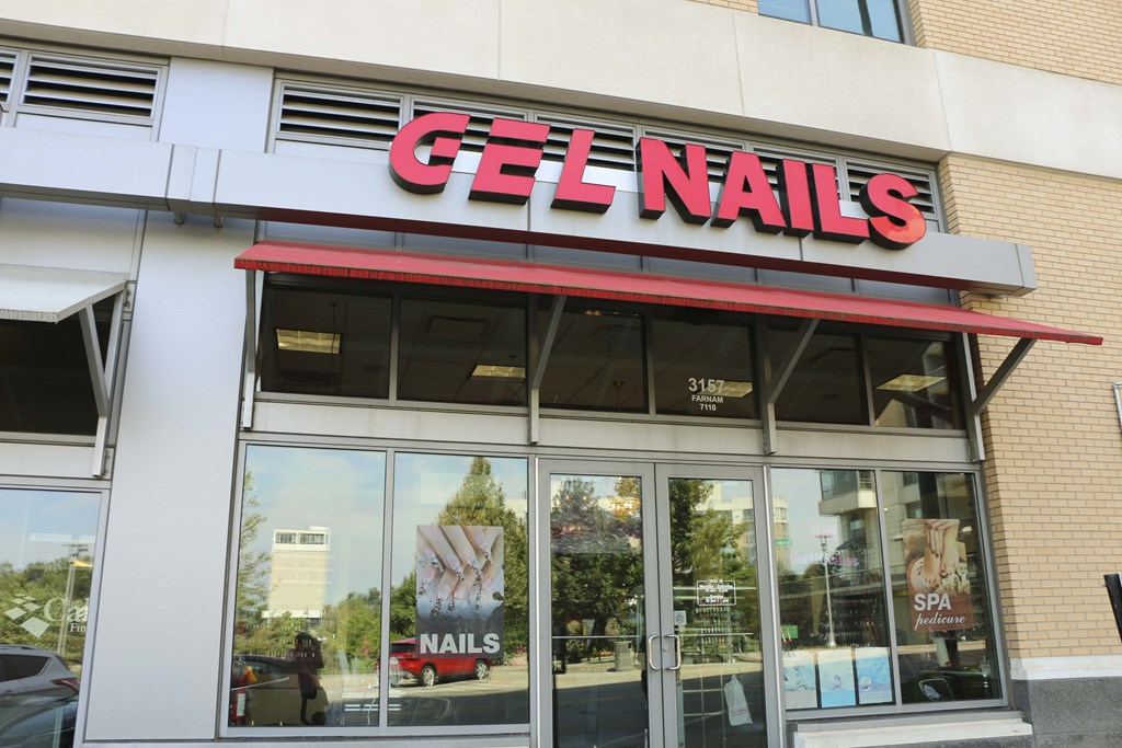 Nail Salon at Midtown Crossing Apartments, Nebraska, 68131