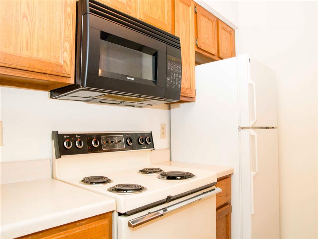 oven and microwave at Capitol View Apartments in Lincoln Nebraska