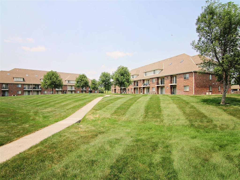 great big lawn at Fountain Glen Apartments in Lincoln Nebraska