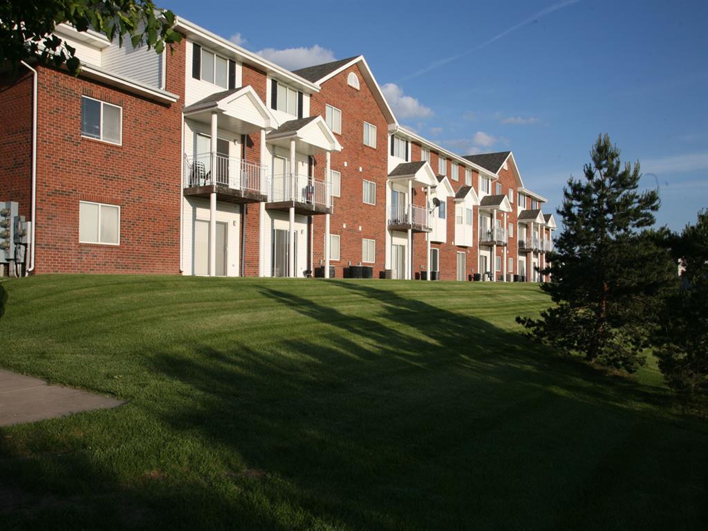 exterior views of Pine Lake Heights Apartments in Lincoln Nebraska