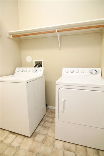 washer and dryer area at Ridge Pointe Villas in Lincoln Nebraska - Photo Gallery 22