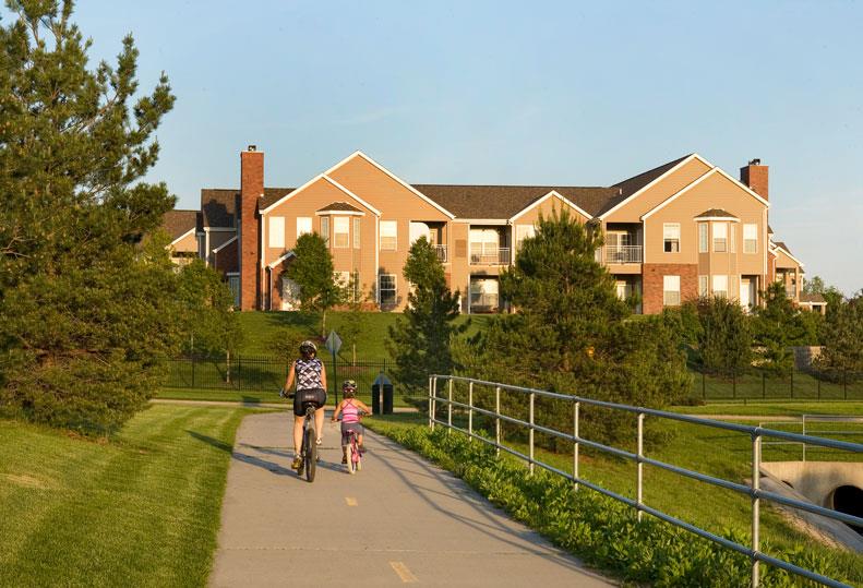 adjacent bike path at Ridge Pointe Villas in Lincoln Nebraska