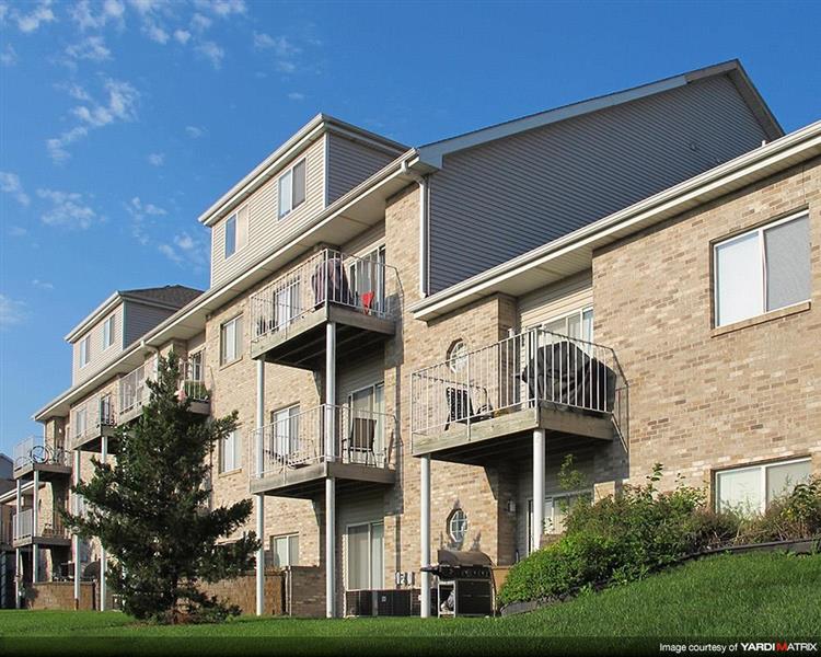Exteriors-Skyline View Apartments Outside Building View Lincoln NE