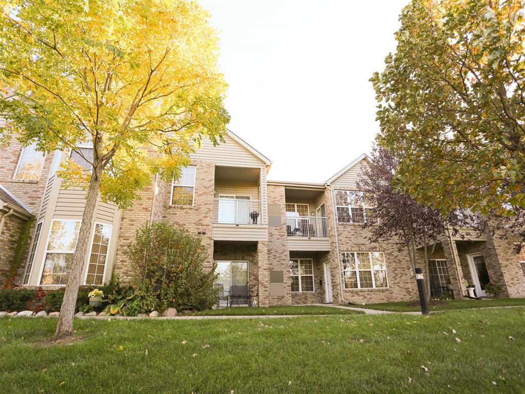 exterior landscaping at Stone Ridge Estates in Lincoln Nebraska