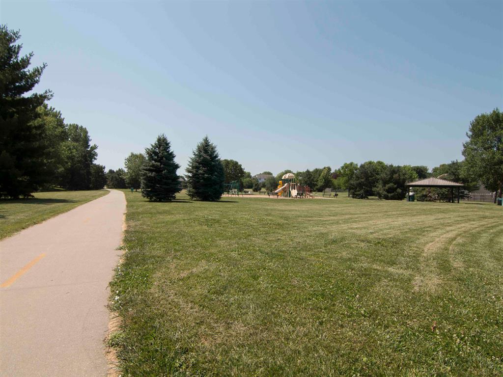 Walking trail and park near Williamsburg Park Apartments
