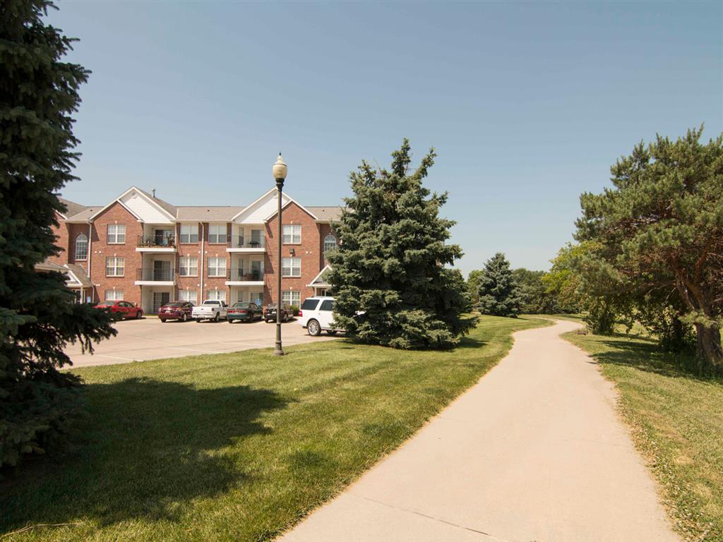 Walking trail next to Williamsburg Park Apartments in Lincoln NE