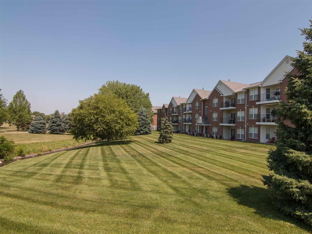 Green space near Williamsburg Apartments in Lincoln NE