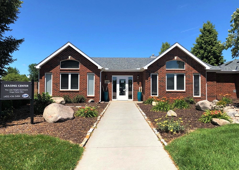 Clubhouse lounge at Pine Lake Heights Apartments in Lincoln NE