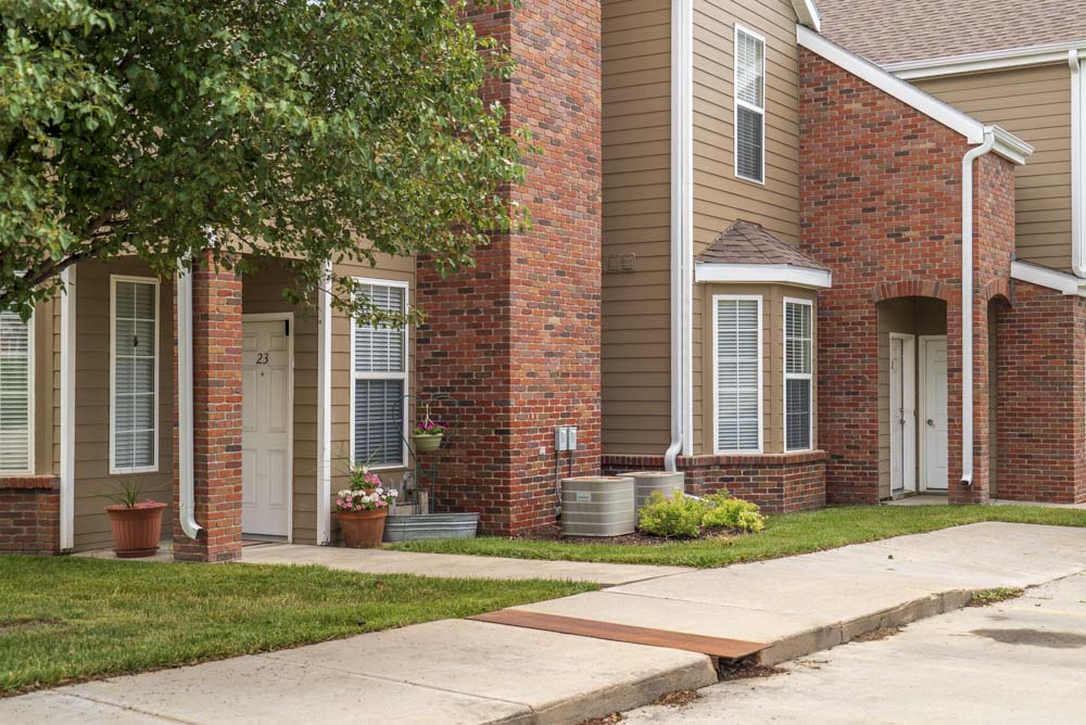 Sidewalks and exterior of Ridge Pointe Villas