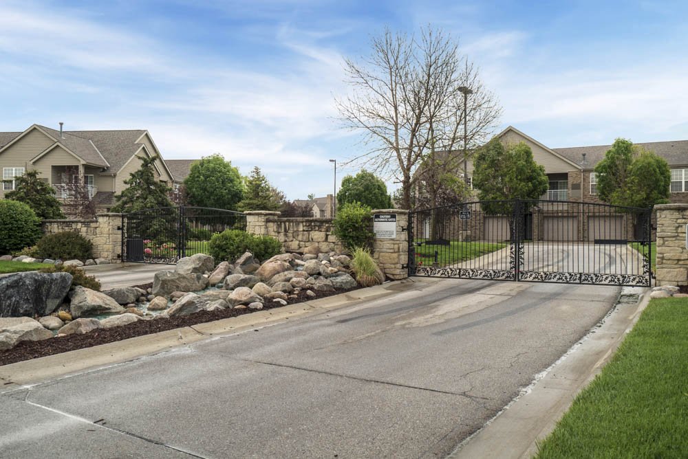 Stone Ridge Estates Apartments, 8450 Hollynn Ln., Lincoln, NE RentCafe