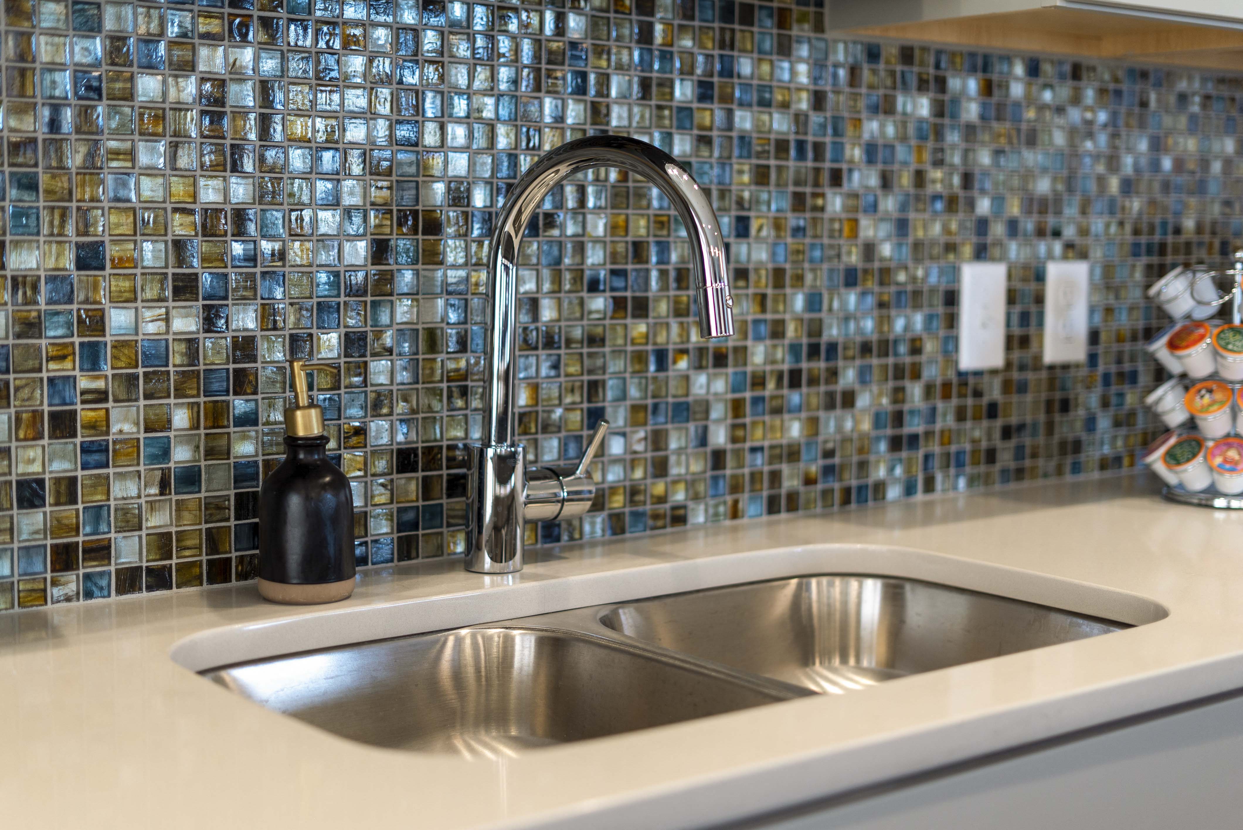 Spacious and modern clubhouse at The Flats at Shadow Creek new luxury apartments in east Lincoln NE 68520