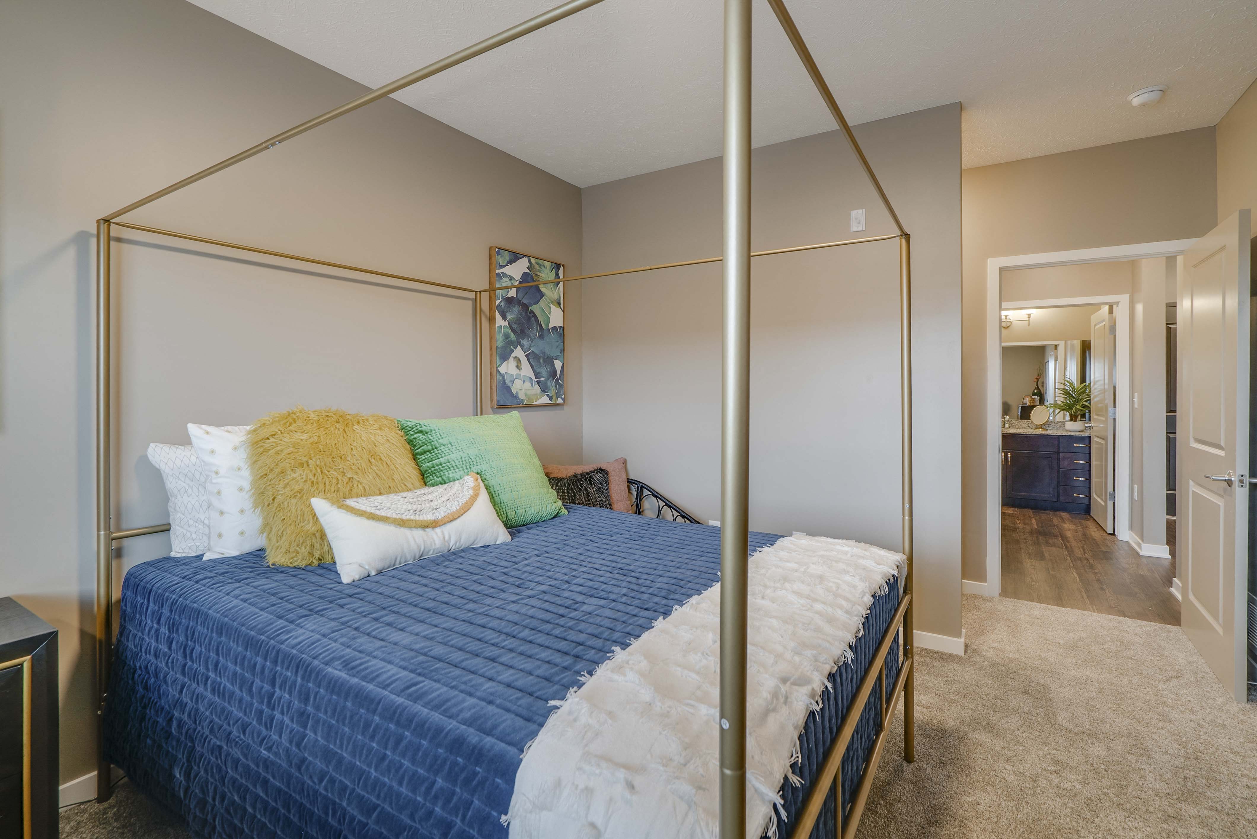 Spacious 1 bedroom apartment at The Flats at Shadow Creek new luxury apartments in east Lincoln NE 68520