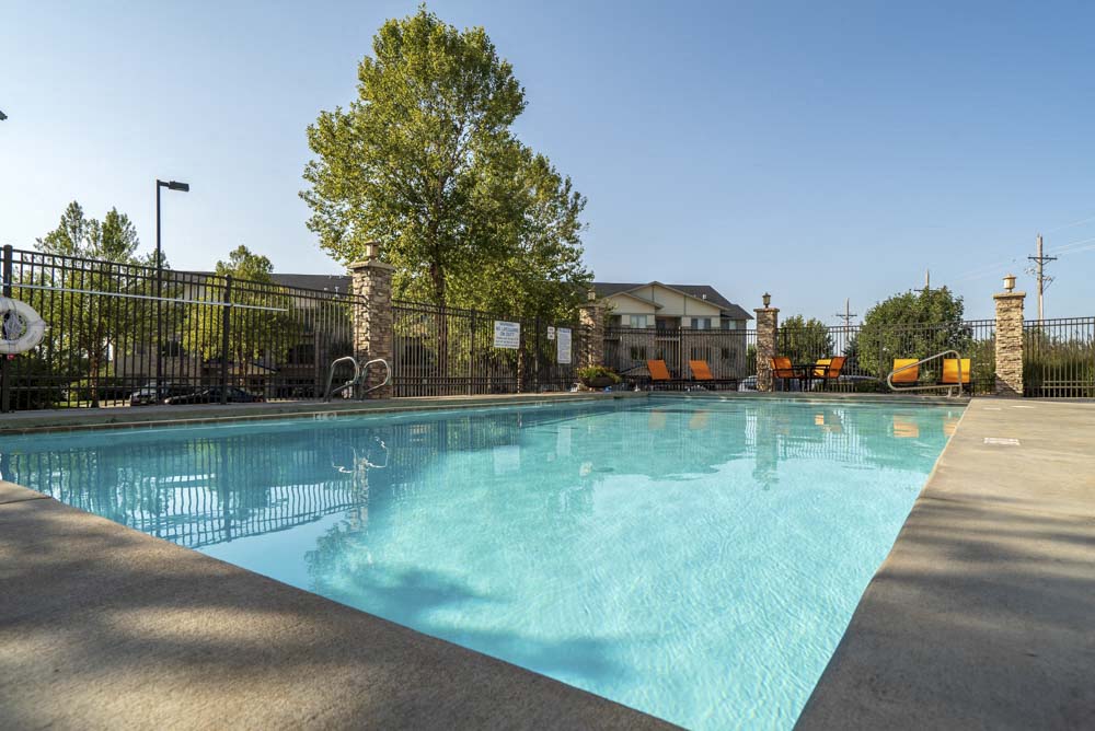 Swimming pool  at Grand Legacy apartments and townhomes in west Omaha NE 68130