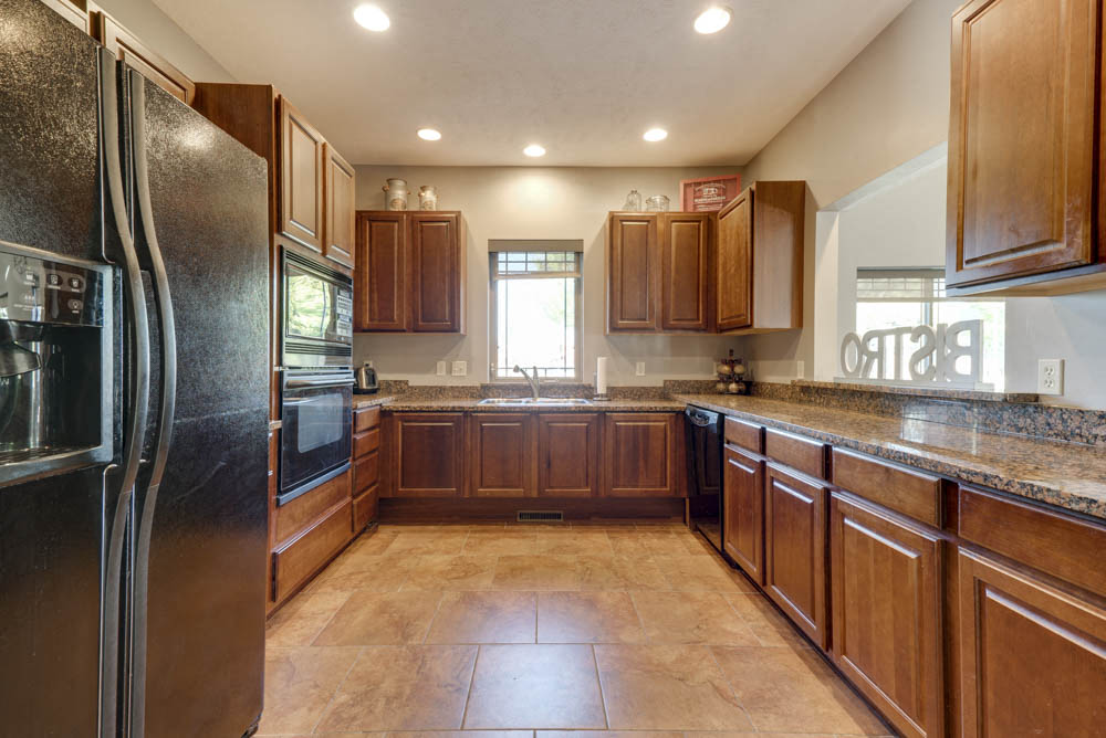 Full kitchen for residents to use in clubhouse  at Grand Legacy apartments and townhomes in west Omaha NE 68130