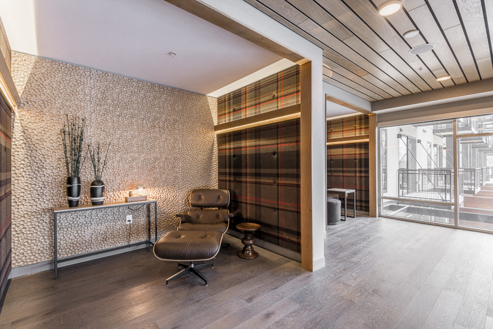 Study nooks with reclining chairs in the skywalk in the clubhouse