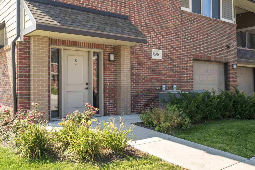 Private entrances at Villas of Omaha in northwest Omaha NE 68116