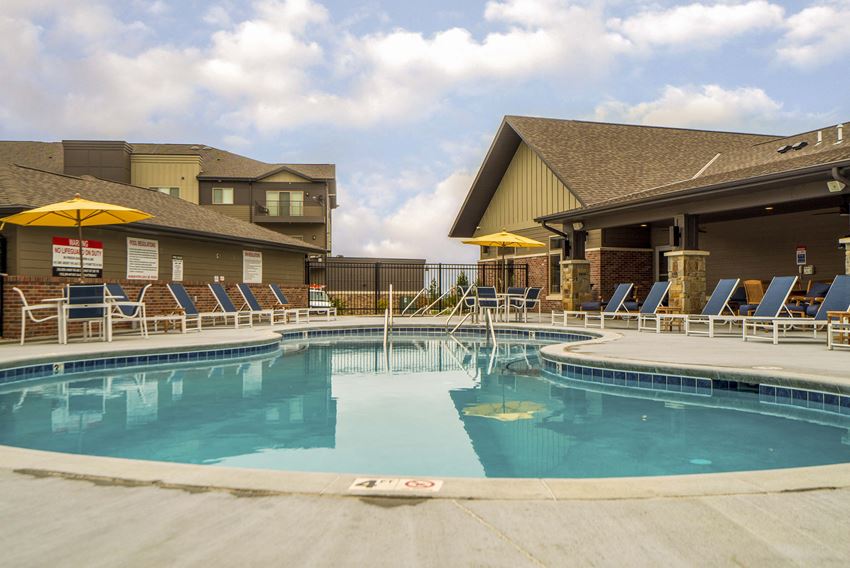 Luxury pool and hot tub view of WH Flats new luxury apartments in south Lincoln NE 68516 - Photo Gallery 1