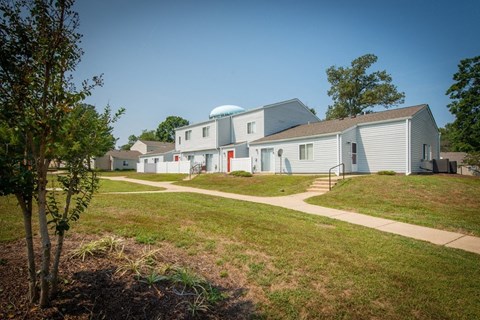 a group of houses in a row