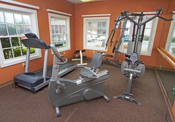 Fitness Center - Photo Gallery 4
