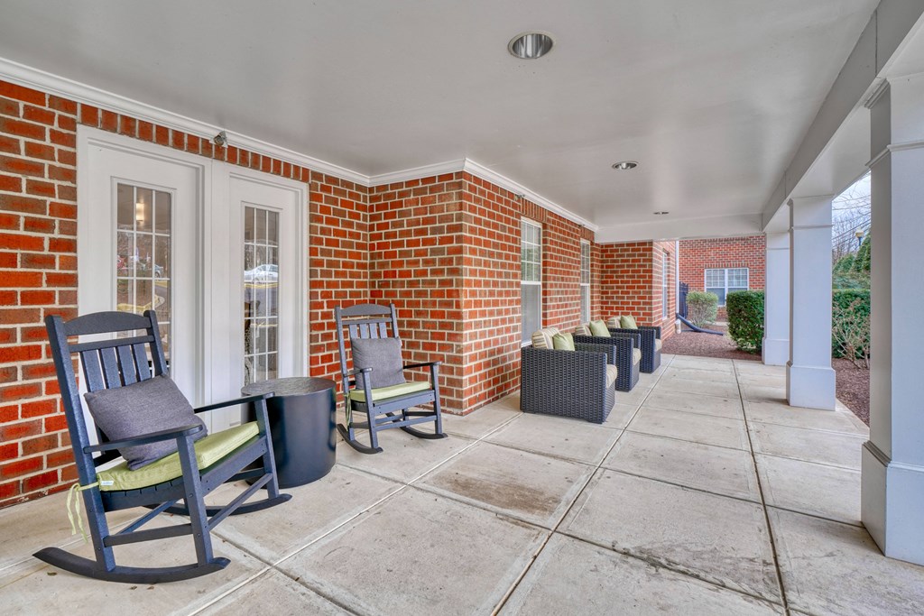 outdoor seating willow manor at fair hill farm