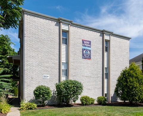 1009 Church Exterior