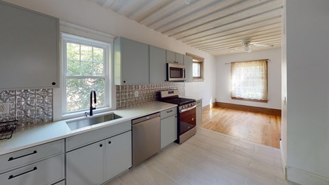 1132 Michigan 4 Beds Apartment for Rent