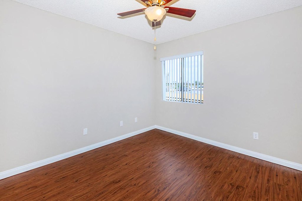 Spacious Bedrooms At Imperial Apartments in Santa Ana, CA.