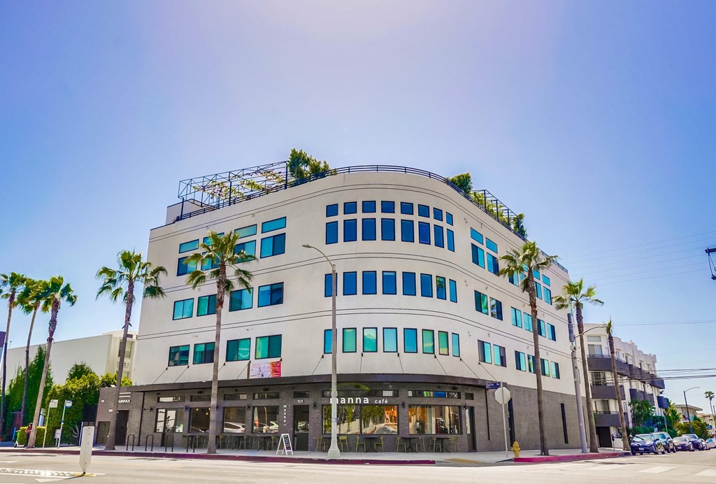 front of property, the bristol hotel san diego