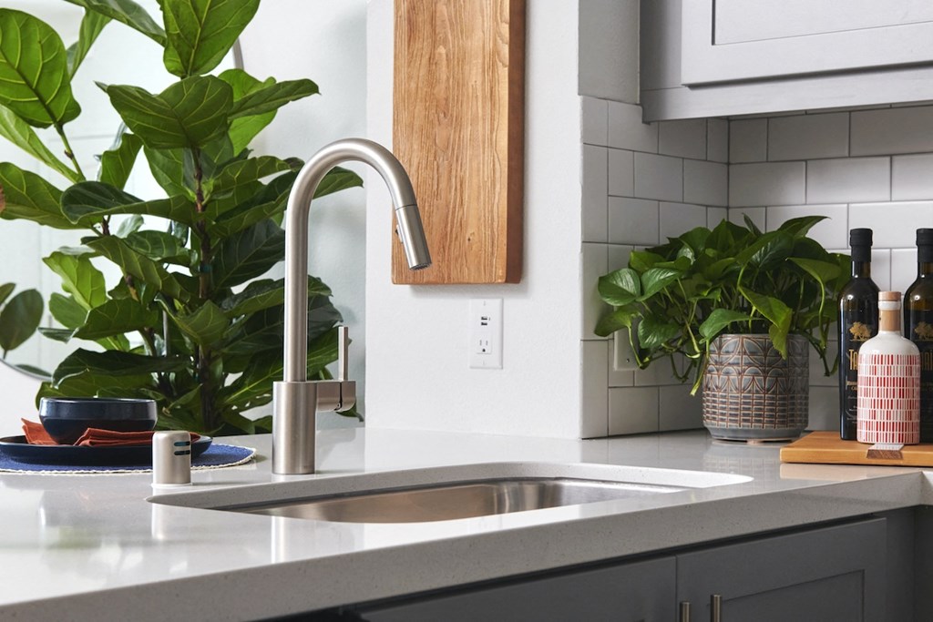 Lincoln Village Apartment Homes in Riverside California