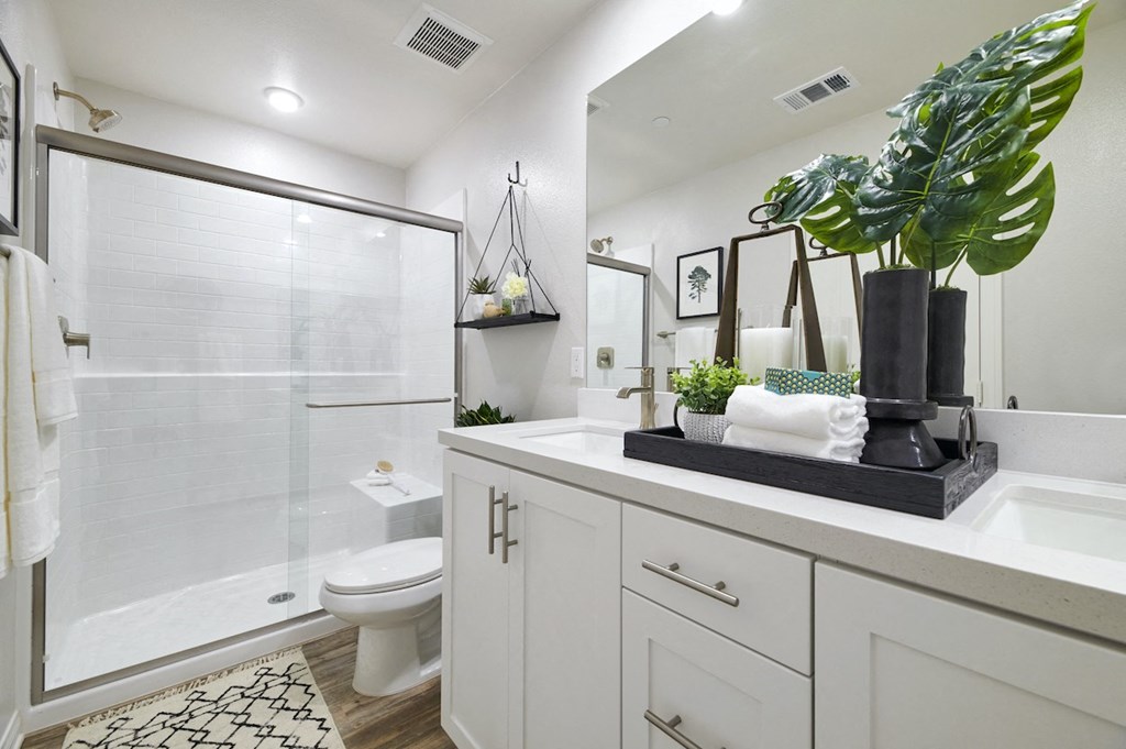 Lincoln Village Apartment Homes in Riverside California