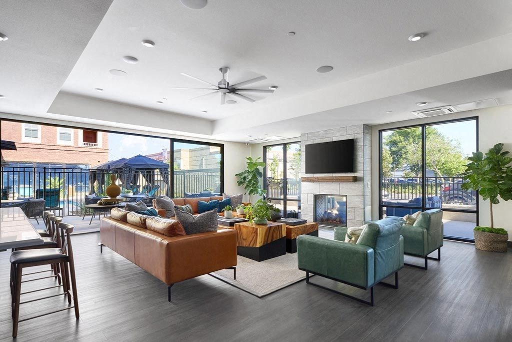 Citron Apartment Homes is a similar property to Breezewood Park located in Riverside