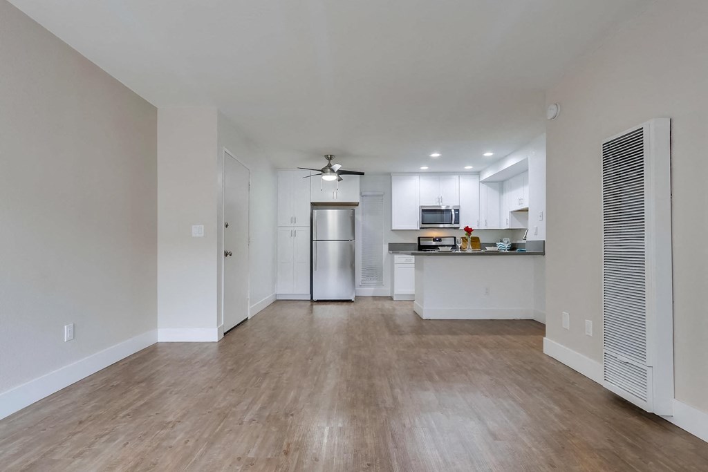 VIVA Apartment Homes