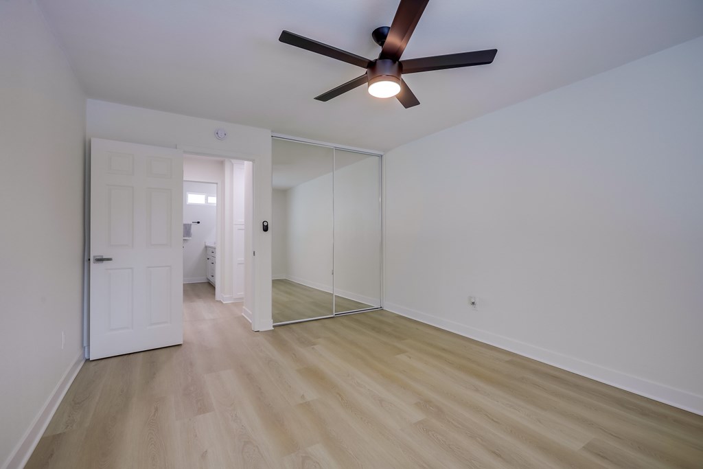 VIVA Apartment Homes