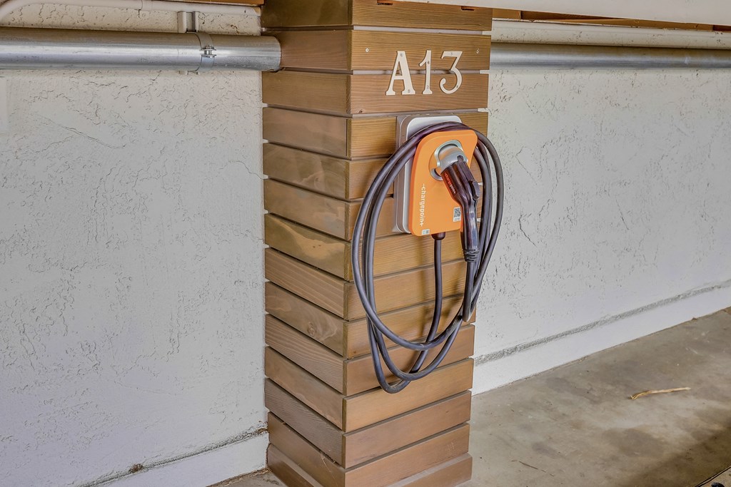 VIVA Apartment Homes