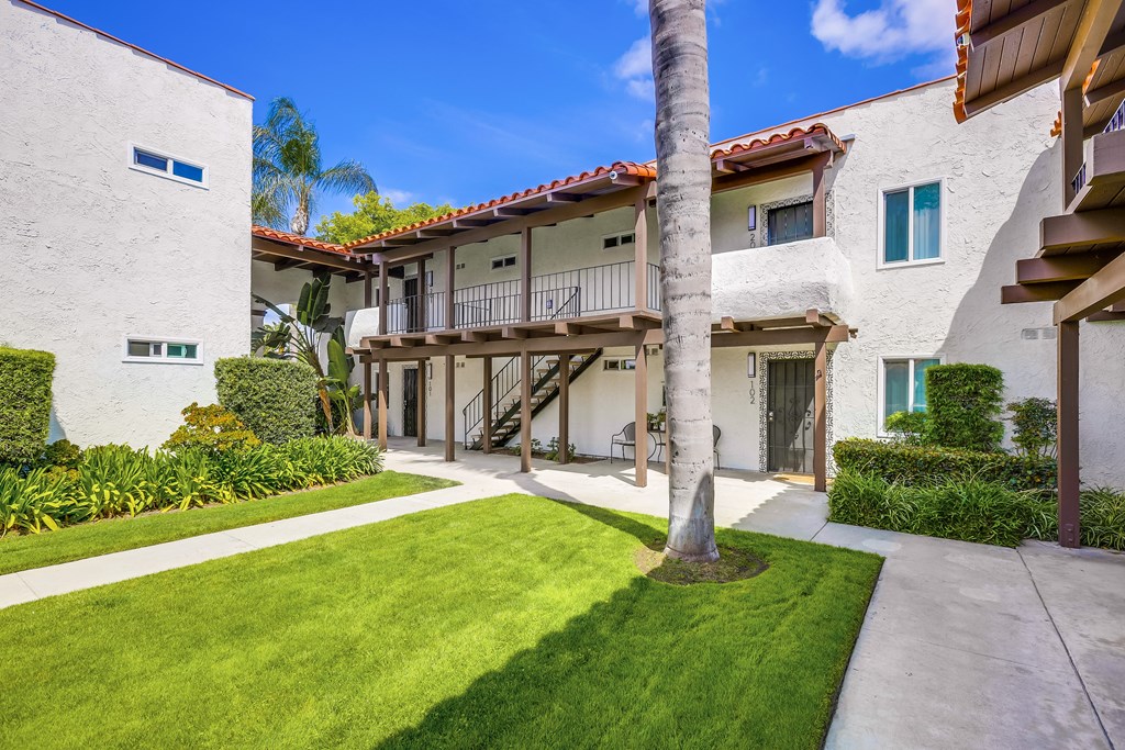 VIVA Apartment Homes