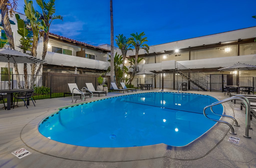 VIVA Apartment Homes