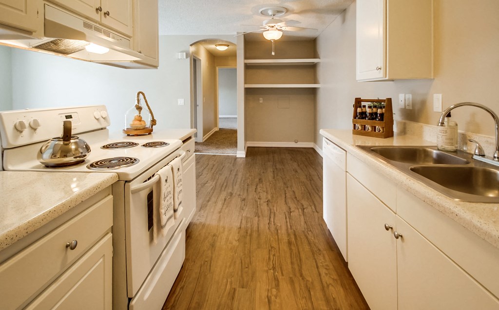 Las Ventanas Apartments Empty Apartment Kitchen