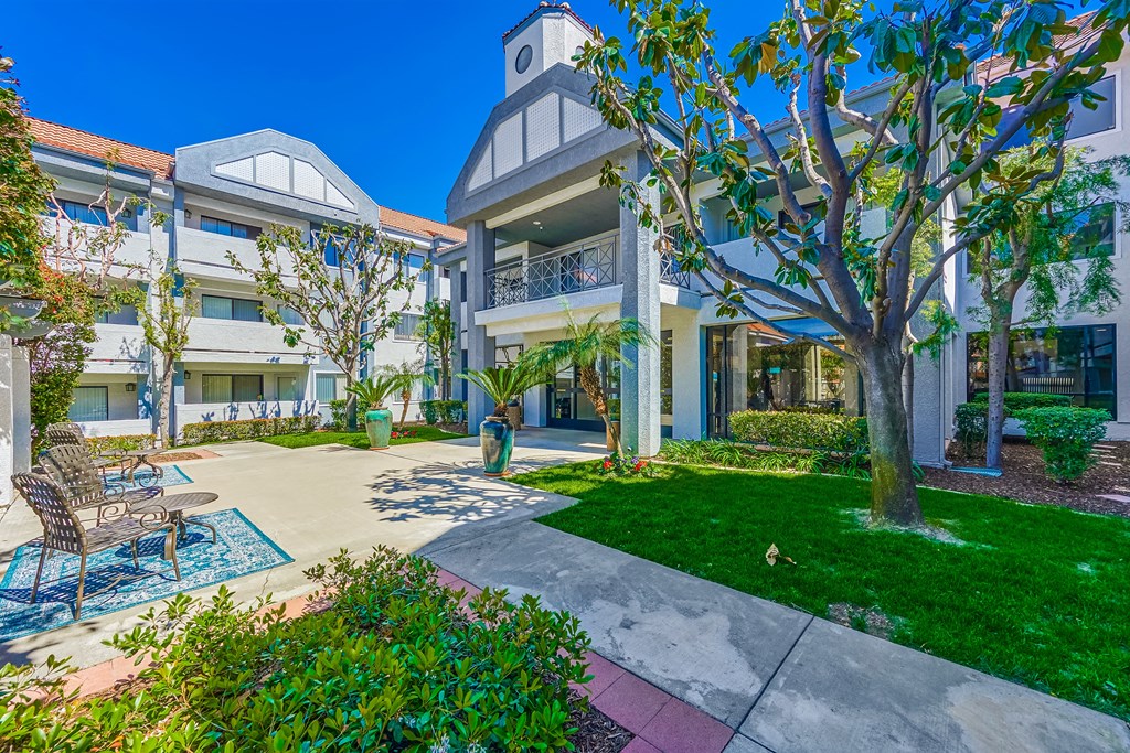 a look at the property at 1223 north tyler street in dallas.