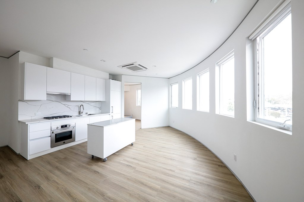 The Fairfax Luxury Brande New Pet Friendly Apartment Homes Los Angeles Grove California