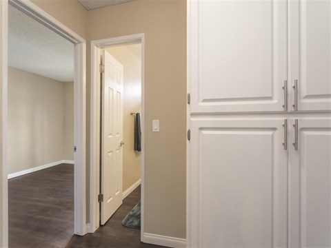 SpringTree Apartments Empty Apartment Hallway
